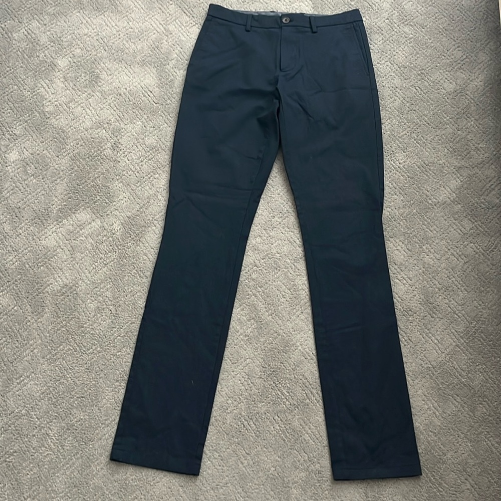 Old Navy Men’s dark blue design khaki -Ultimate Slim Built in Flex 30x36